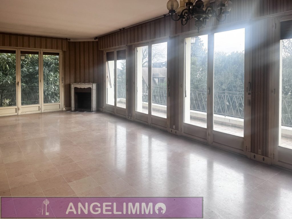 PAVILLON