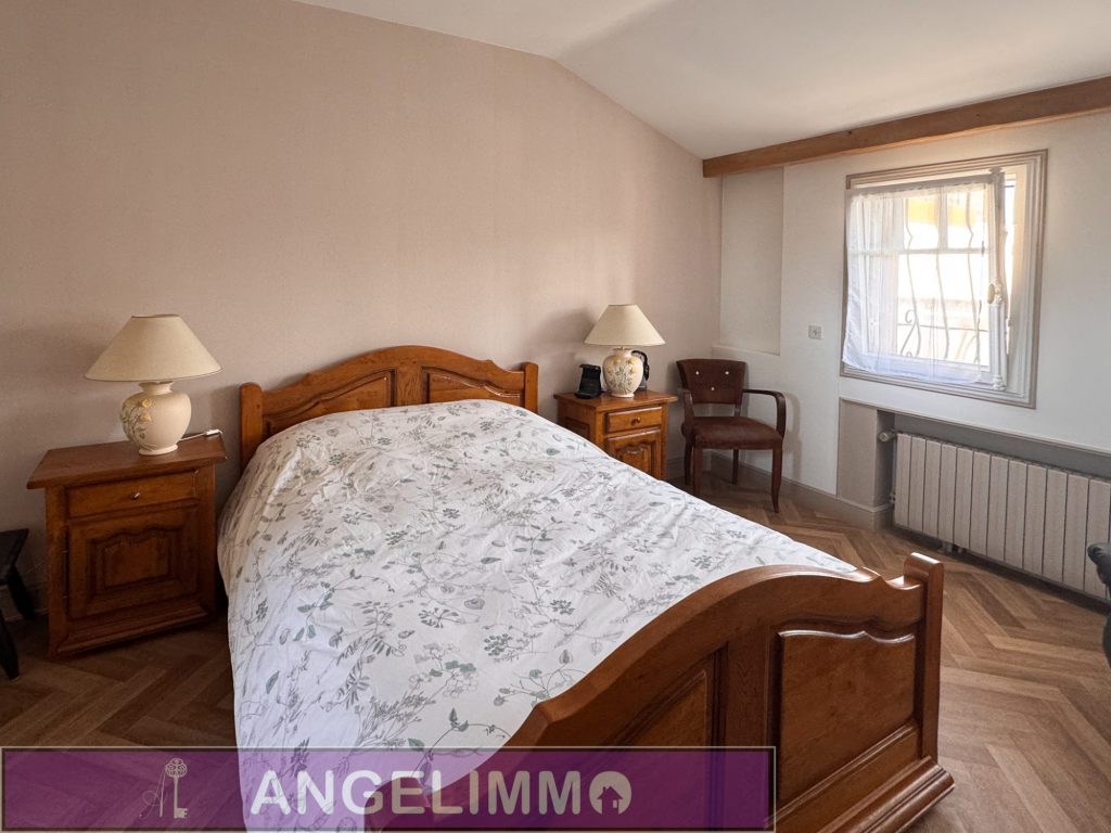 GRANDE MAISON À 2 PAS DE LA GARE-FRANCONVILLE