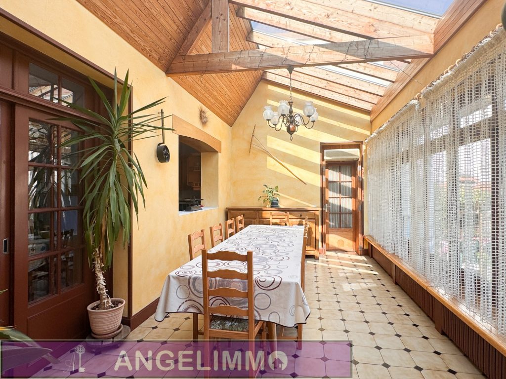 GRANDE MAISON À 2 PAS DE LA GARE-FRANCONVILLE