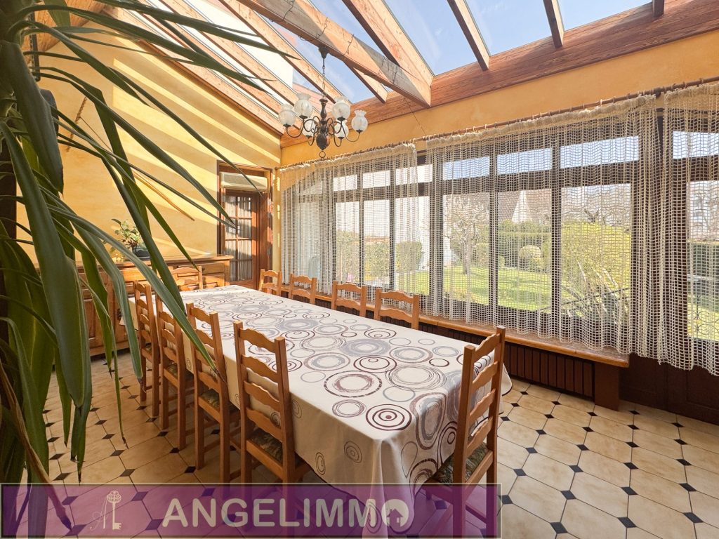 GRANDE MAISON À 2 PAS DE LA GARE-FRANCONVILLE