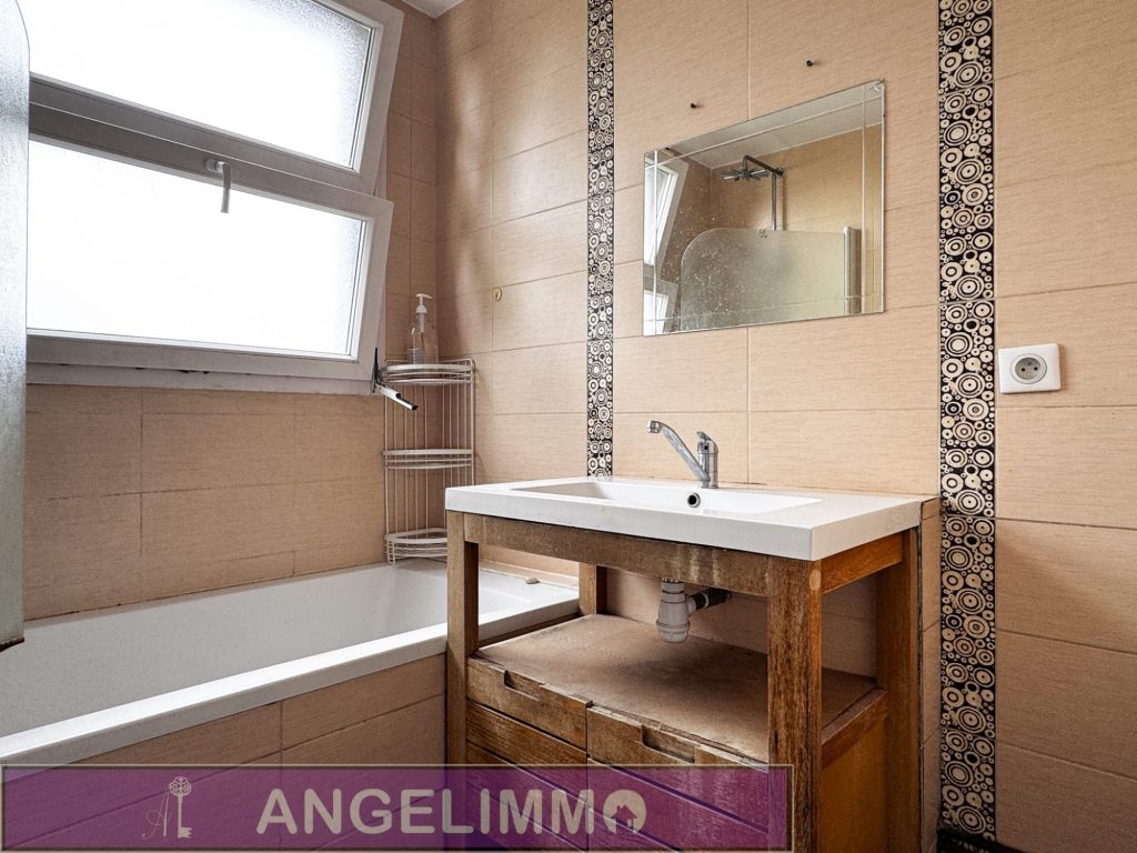 APPARTEMENT 4 PIÈCES